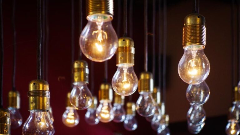 Maintenance des systèmes de sonorisation et de diffusion musicale en hôtellerie